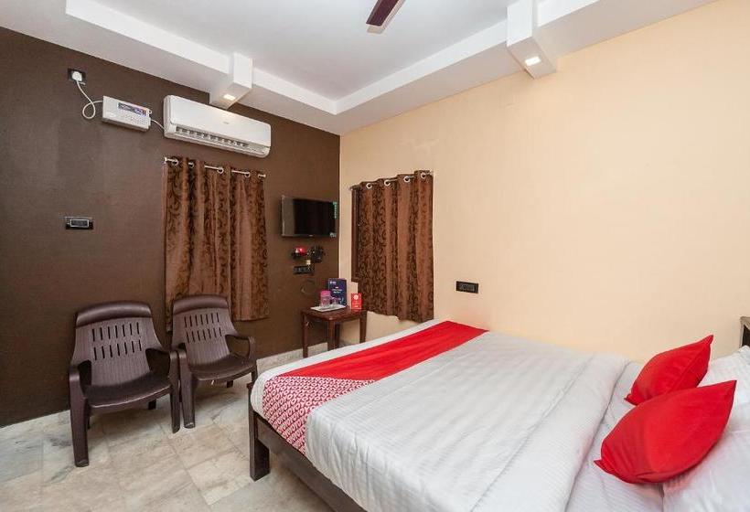 בית מלון כפרי Oyo 36626 Eden Residency