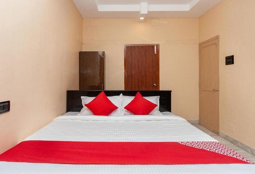 בית מלון כפרי Oyo 36626 Eden Residency