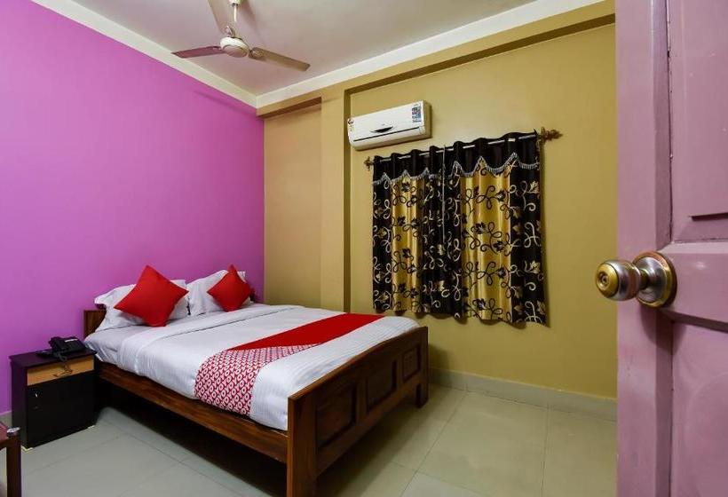 ホテル Oyo 44160  Sahana