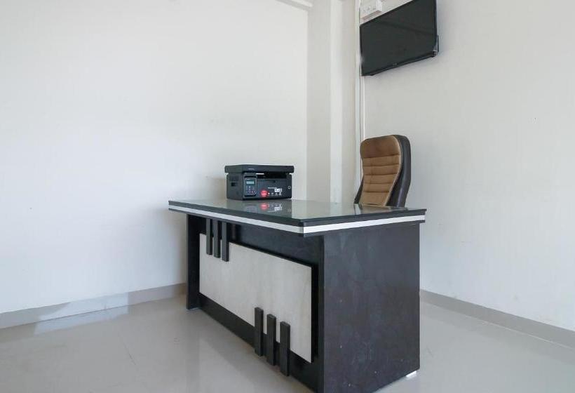 فندق Oyo 46968 Mahakal Inn