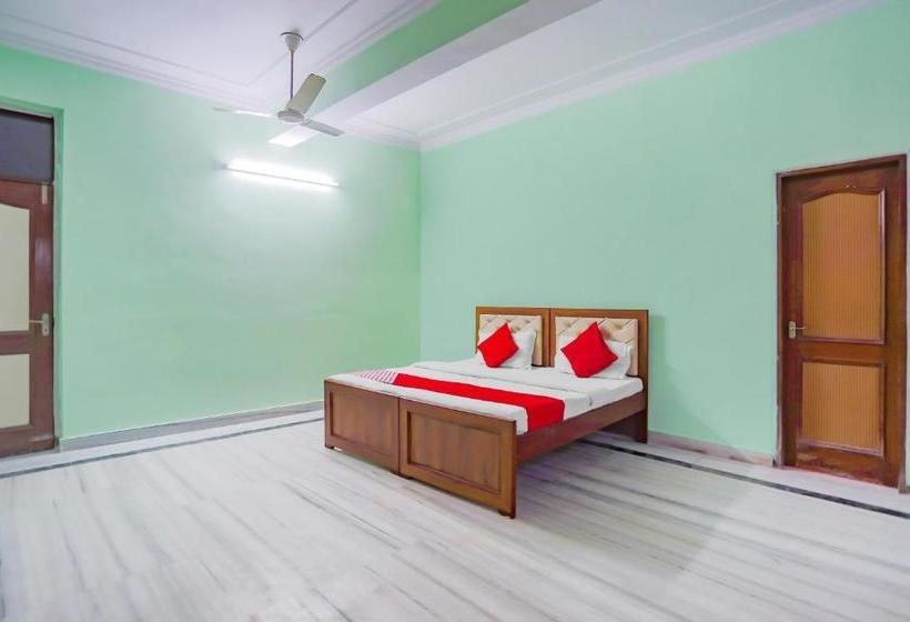 Отель Oyo 75998 Shivani Banquet Hall