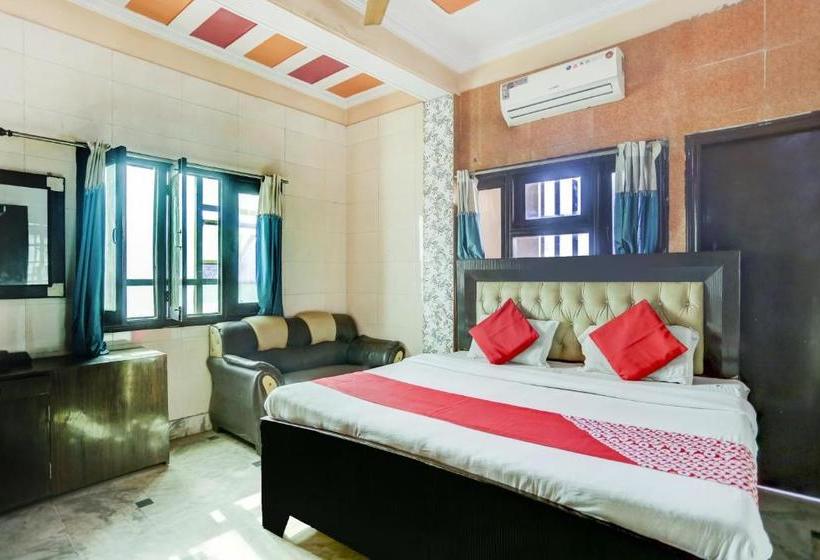 酒店 Oyo 76325 Mannat