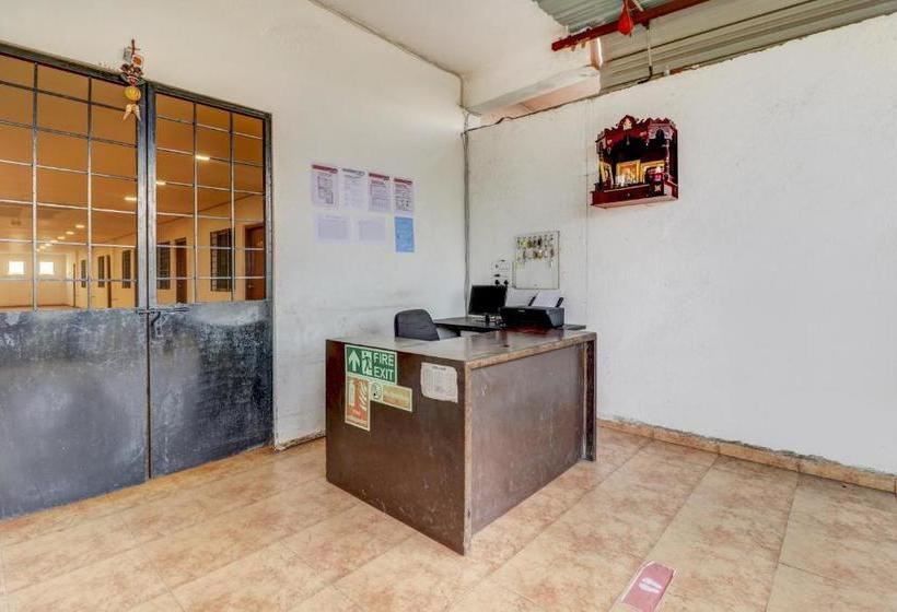 בית מלון כפרי Oyo 76538  Sai Residency