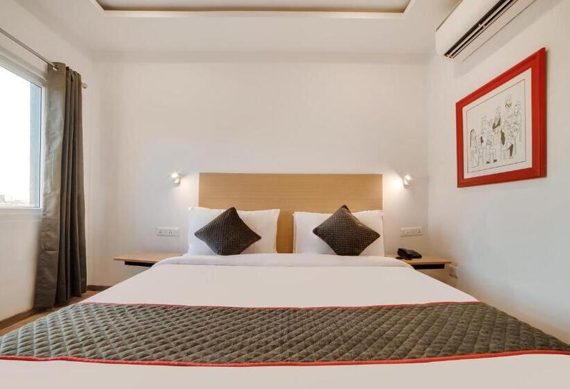 호텔 Oyo 76587 Townhouse Shamshabad