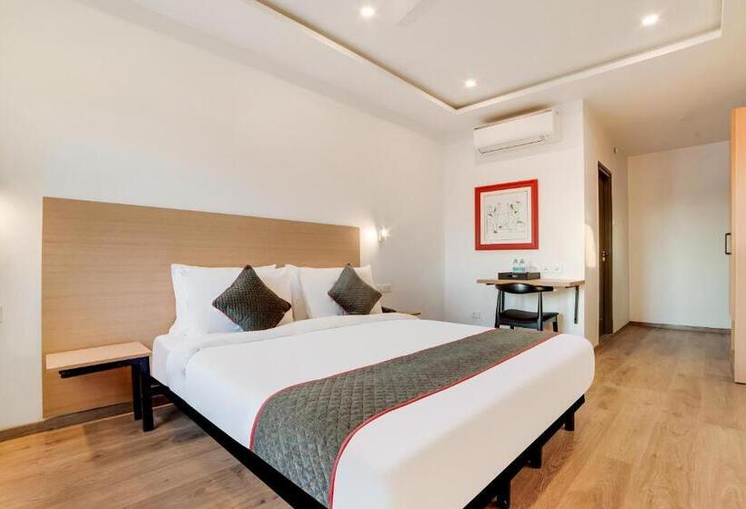 호텔 Oyo 76587 Townhouse Shamshabad