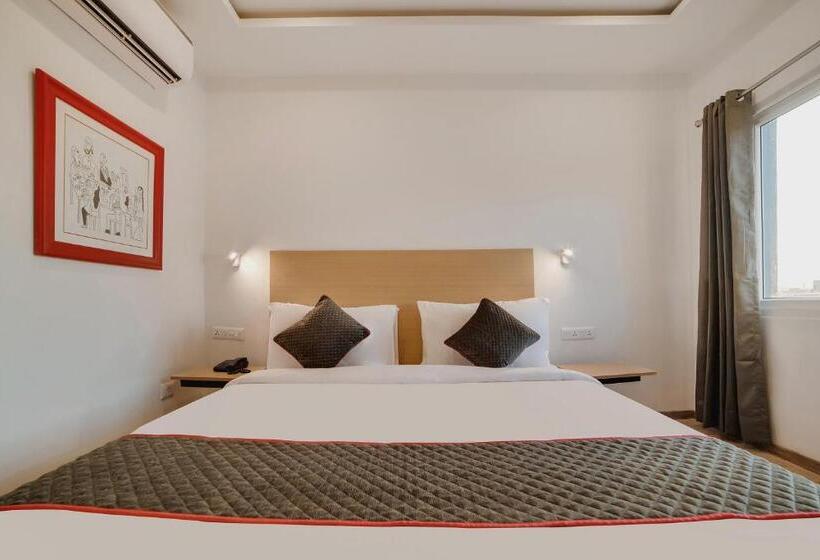 호텔 Oyo 76587 Townhouse Shamshabad