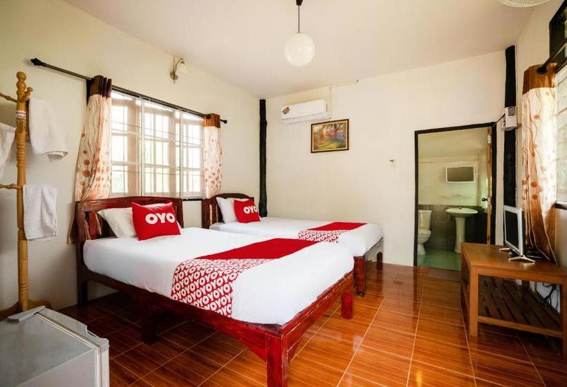 호텔 Oyo 766 Zompo Baan Din Resort