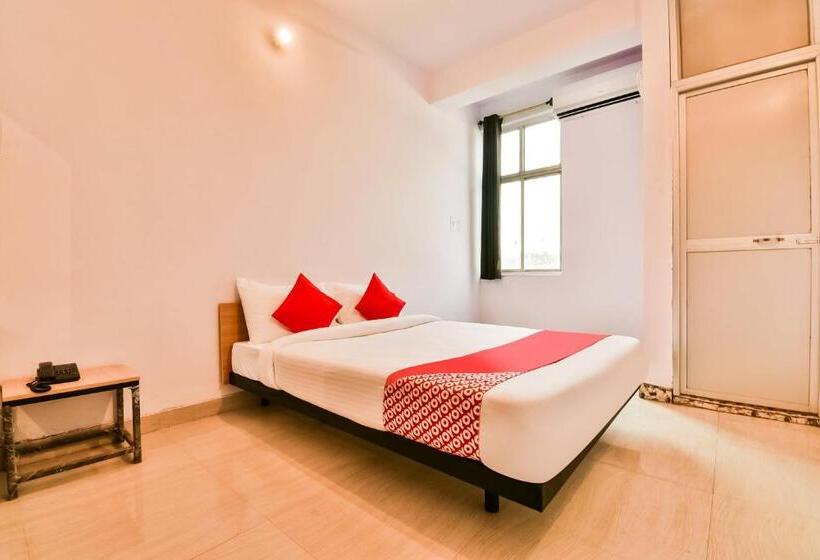 호텔 Oyo Flagship 76387 Ag Colony