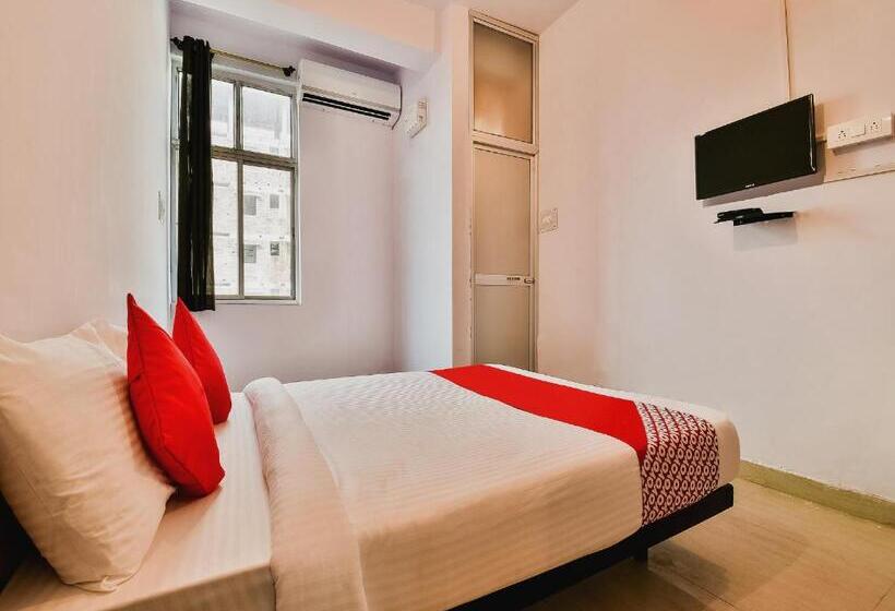 호텔 Oyo Flagship 76387 Ag Colony