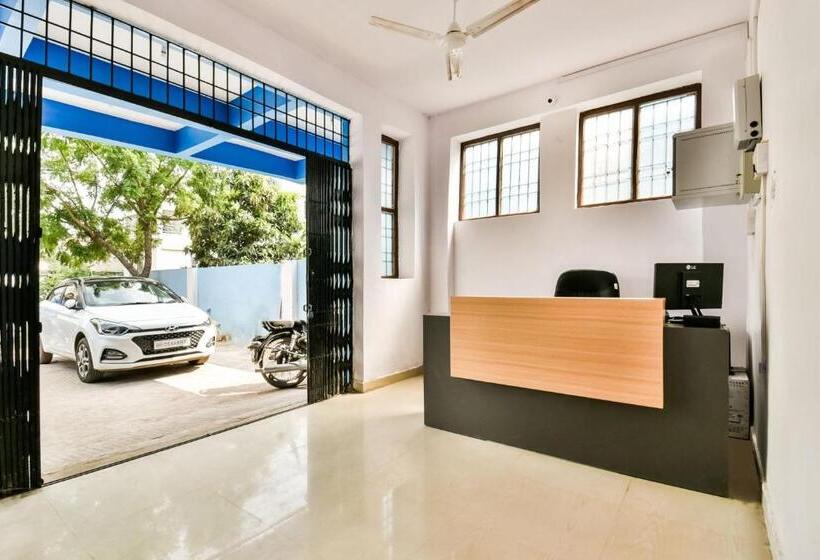 호텔 Oyo Flagship 76387 Ag Colony