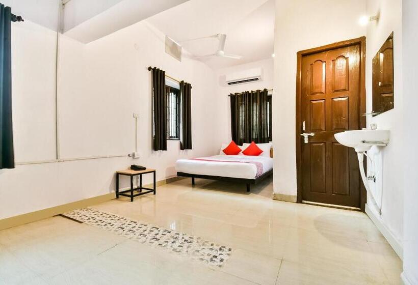 호텔 Oyo Flagship 76387 Ag Colony