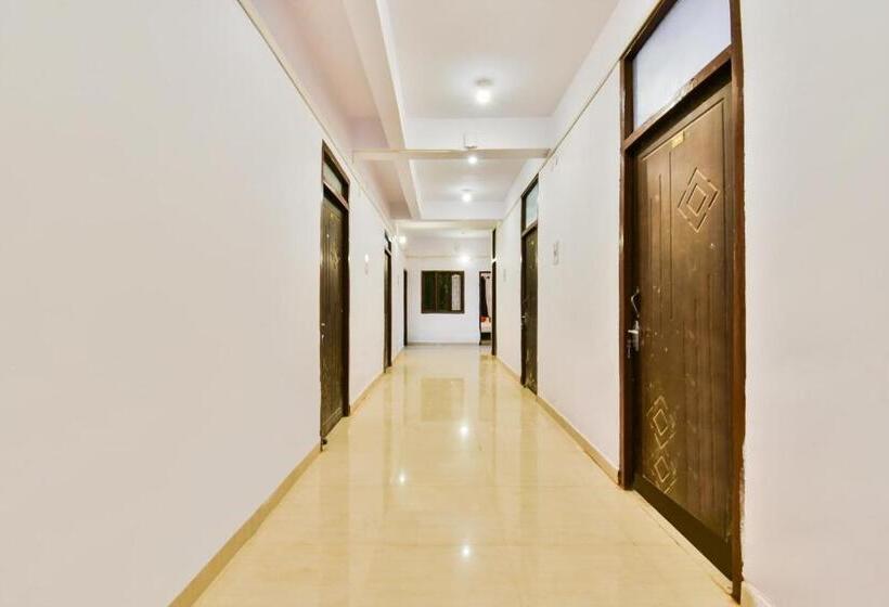 호텔 Oyo Flagship 76387 Ag Colony