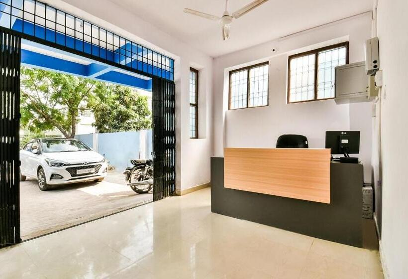 호텔 Oyo Flagship 76387 Ag Colony