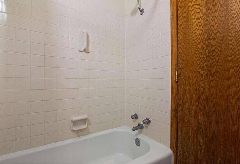 Отель Rodeway Inn