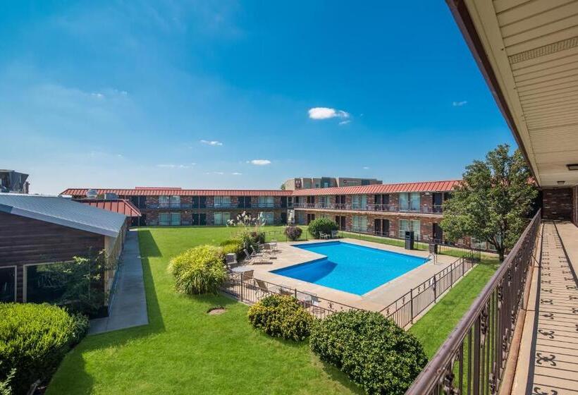 Отель Rodeway Inn