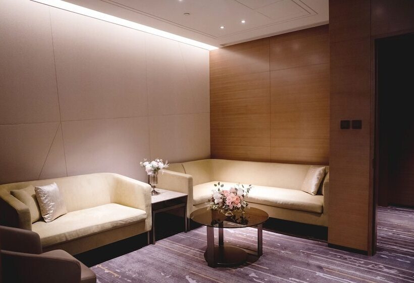 هتل Sheraton Hong Kong Tung Chung