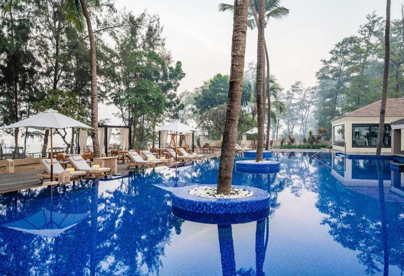 בית מלון כפרי Silver Waves Resort & Spa Daman