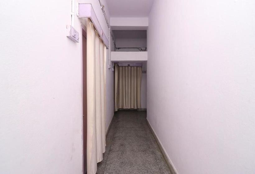 فندق Spot On 45721 Mahabir Guest Inn