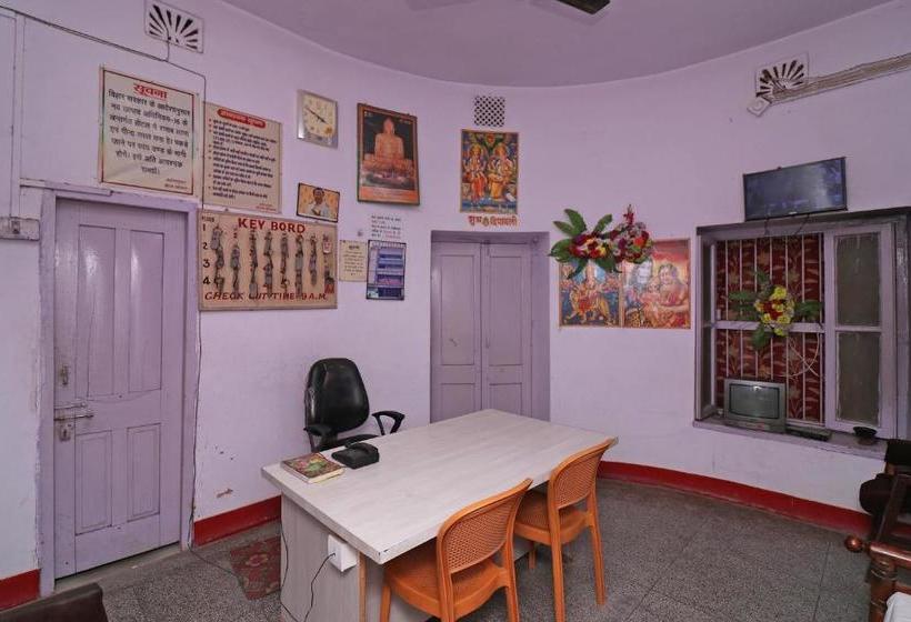 فندق Spot On 45721 Mahabir Guest Inn