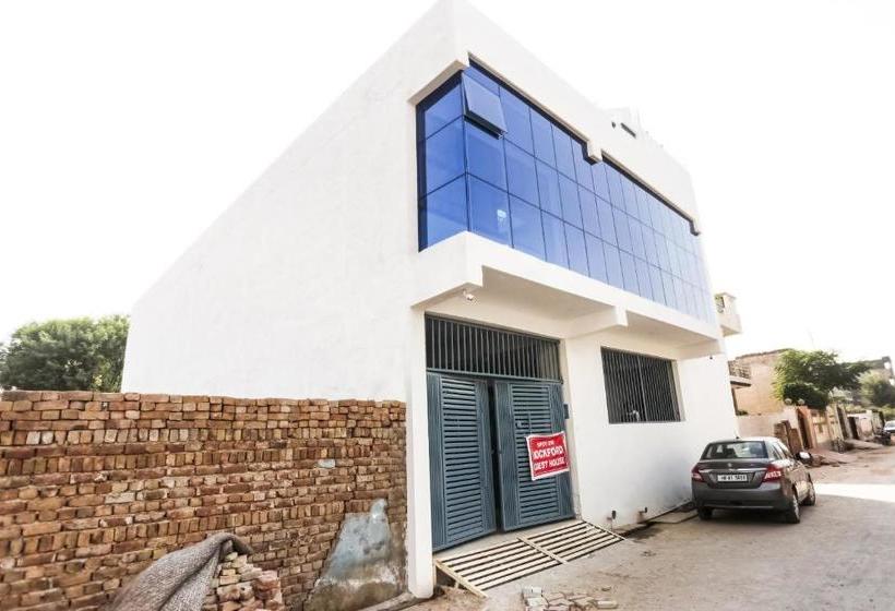 호텔 Spot On 75703  Rockford Inn