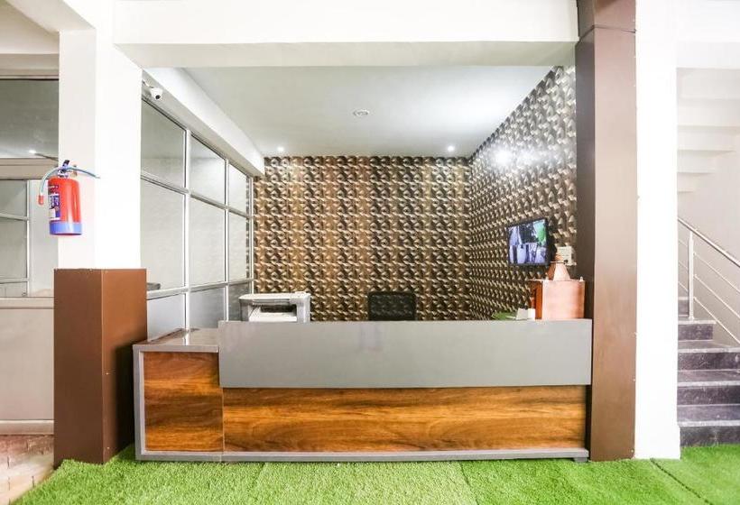 호텔 Spot On 75703  Rockford Inn