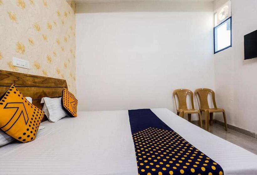 호텔 Spot On 75703  Rockford Inn