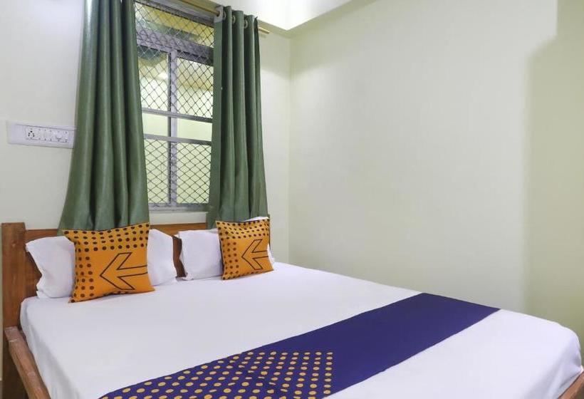 ホテル Spot On 76535 Sneh