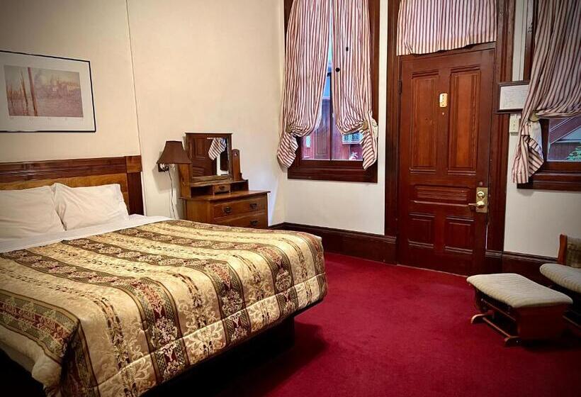 فندق The Monarch