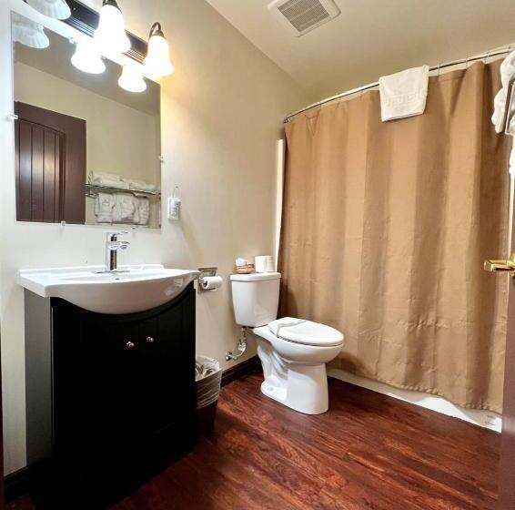 فندق The Monarch