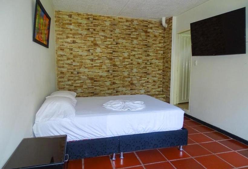 هتل Villa De Rauzan