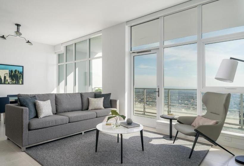 Level Los Angeles Downtown South Hill