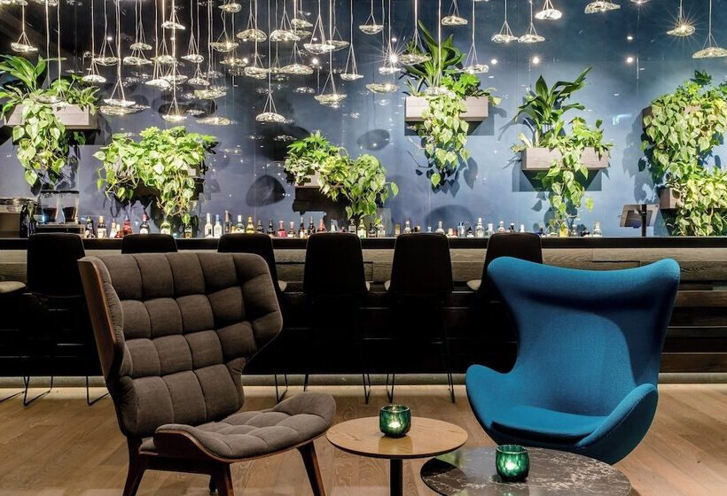 Motel One Bonn Hauptbahnhof