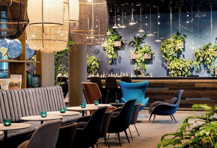 Motel One Bonn Hauptbahnhof