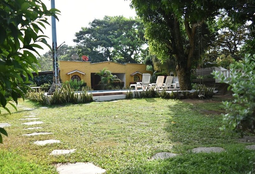 Пансион Eco Hostal Kuima