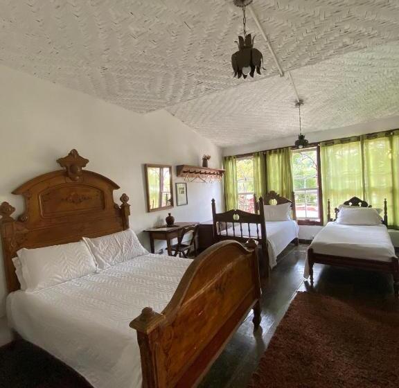 Пансион Pouso Do Chico Rey