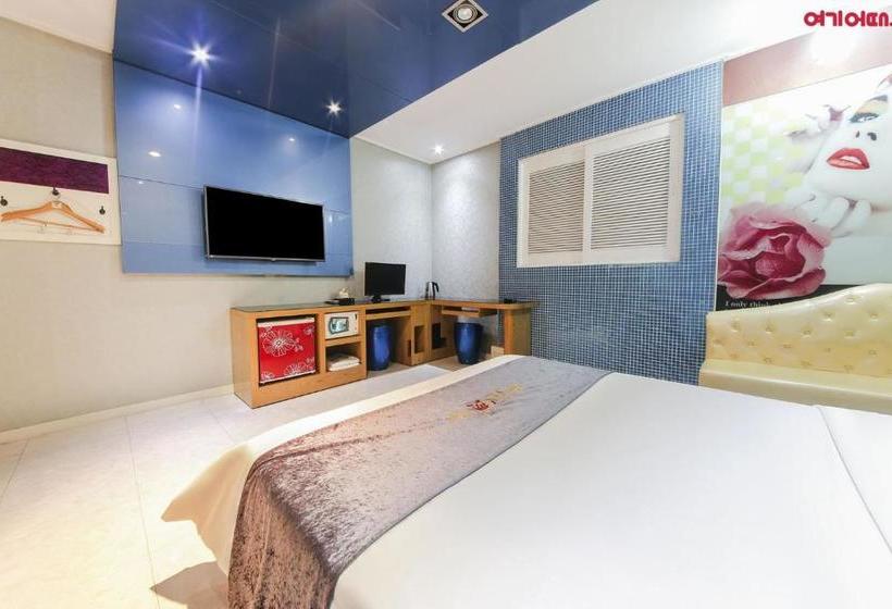 汽车旅馆  Gwangju Sangmu Valencia