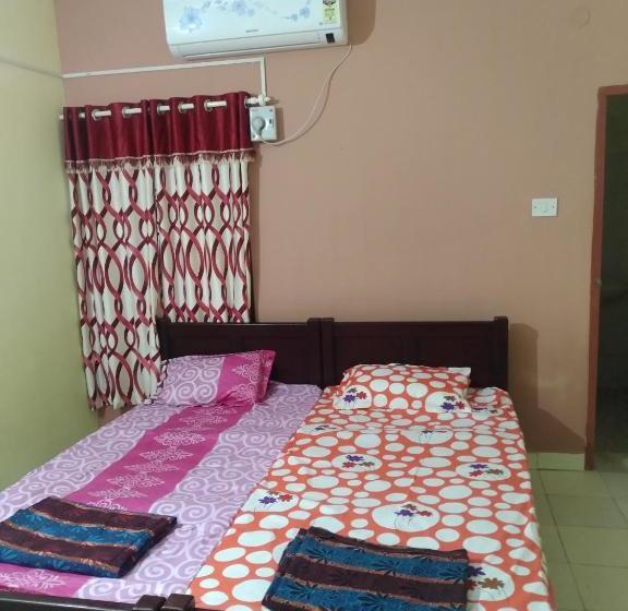 Общежитие Spot On Anju Tourist Home