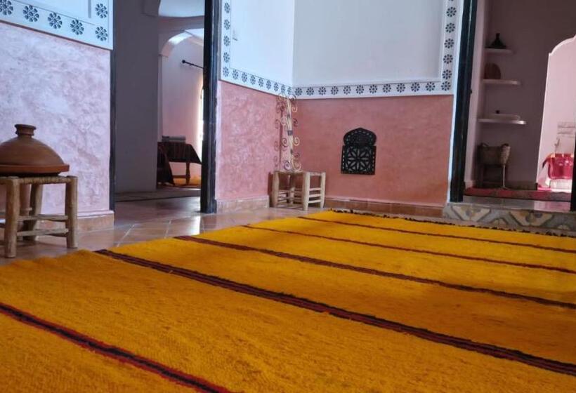 فندق صغير Auberge Tissadrine