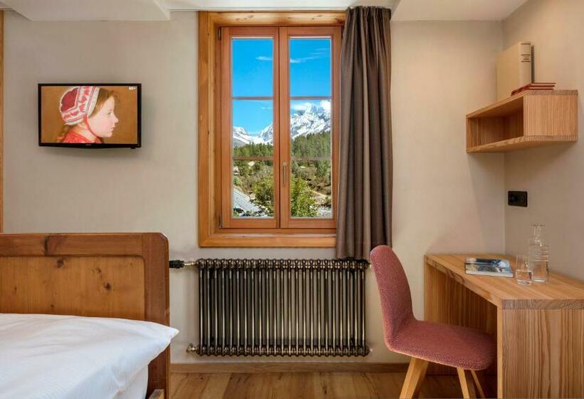 הוסטל Nest  Und Bietschhorn