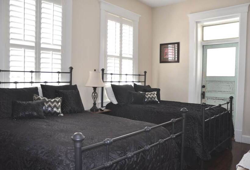 فندق صغير Riverview