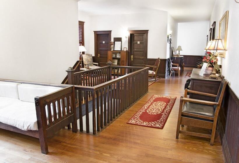 فندق صغير Riverview