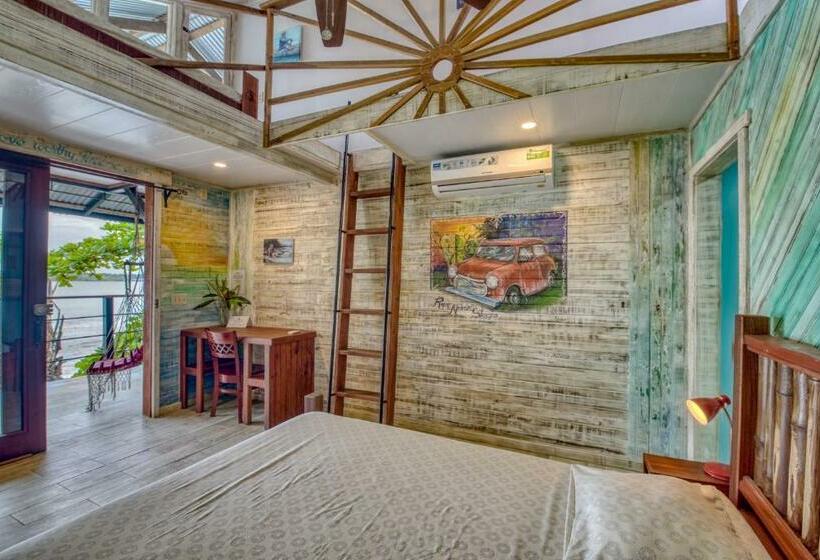 호스텔 Skully's House