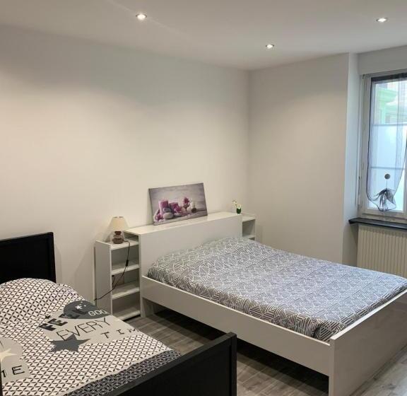 مبيت وإفطار Chambres D'hôtes De L'eglise