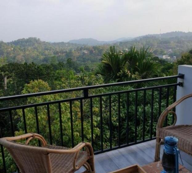 مبيت وإفطار Desire Village Rakwana