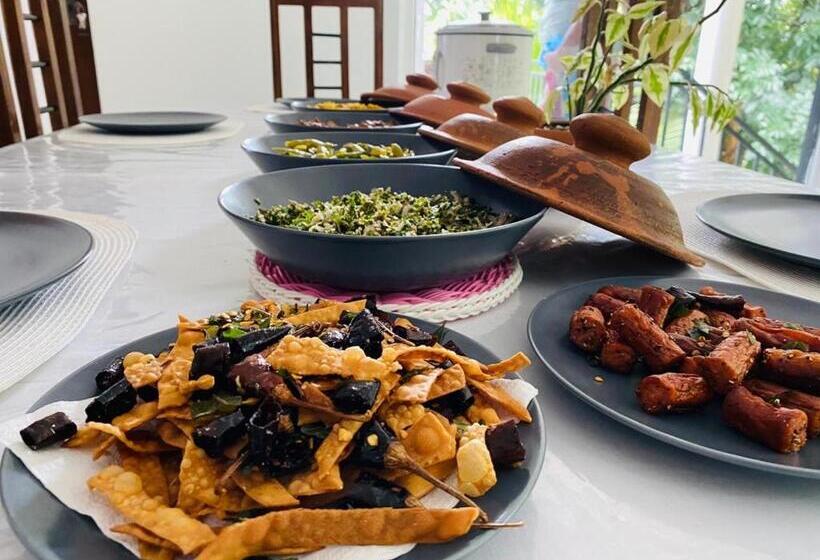 مبيت وإفطار Desire Village Rakwana