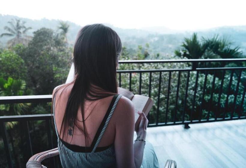 مبيت وإفطار Desire Village Rakwana