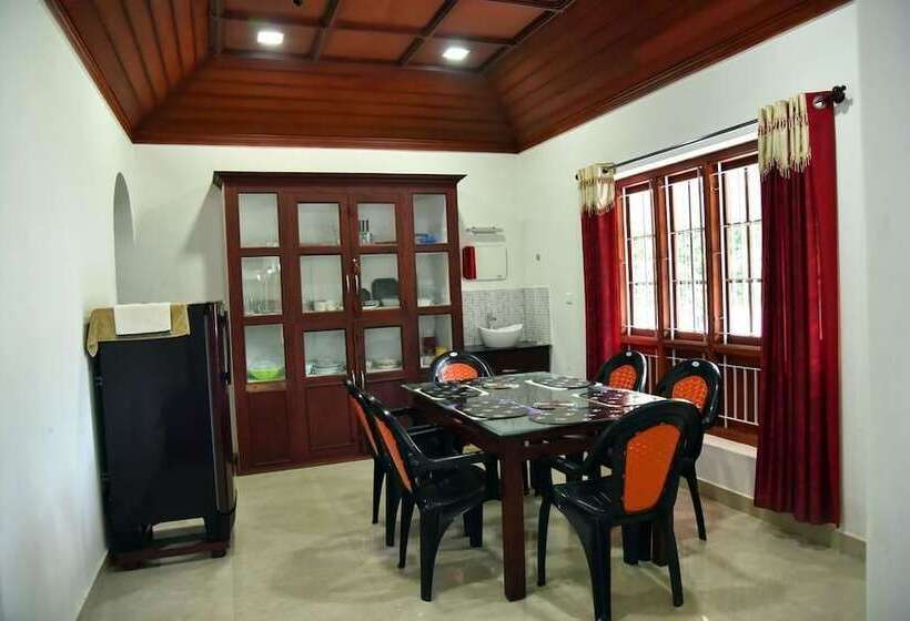 Bed and Breakfast Marayoor Holidays