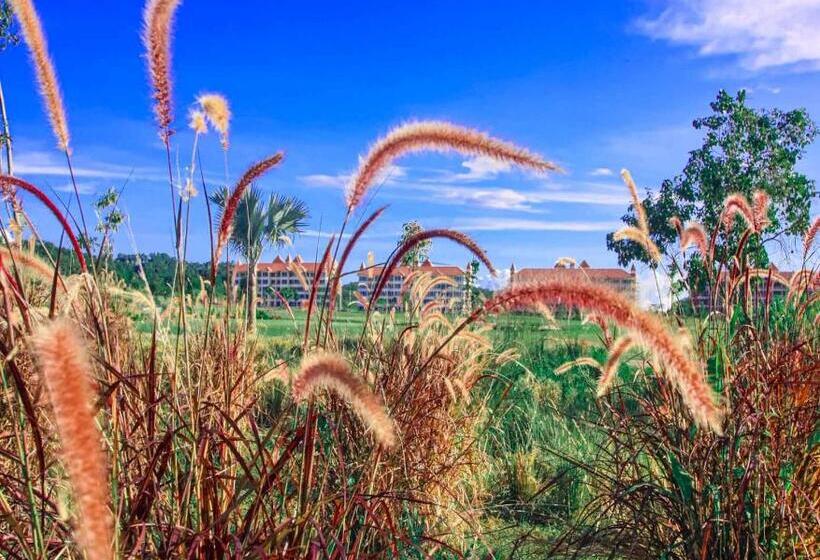 Happy City Golf & Resort