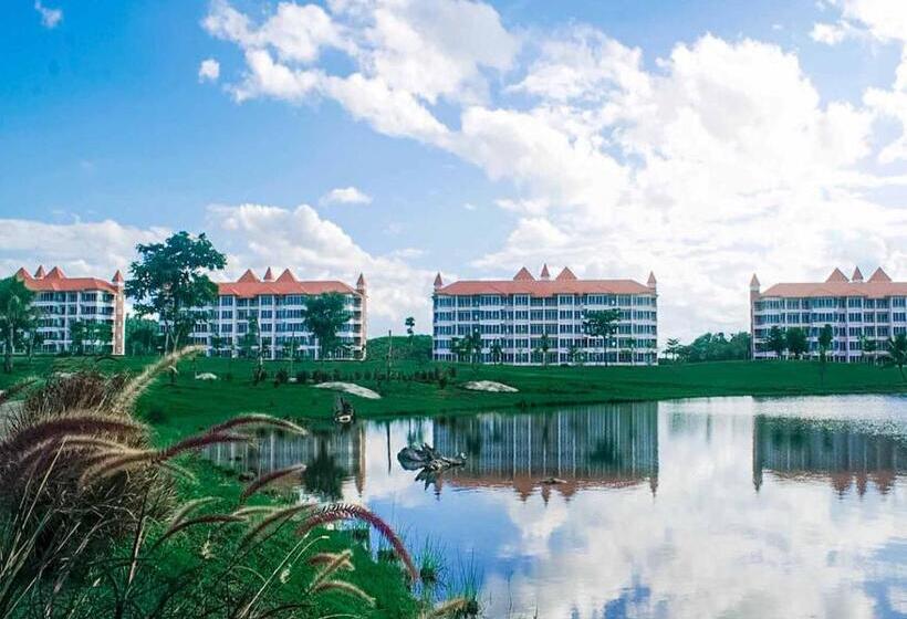 Happy City Golf & Resort