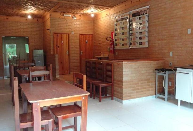 Hostel Mirante Do Vale